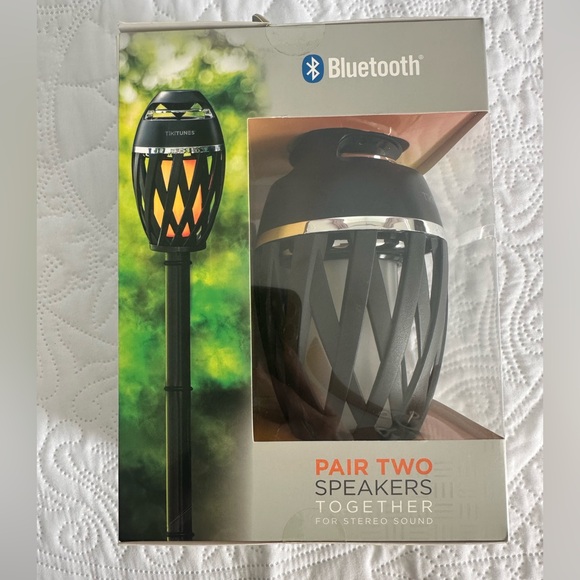 Black Bluetooth Speaker TIKITUNES